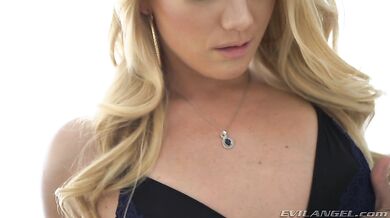 AJ & Maddy's Lesbian Squirt Session