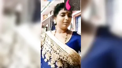 Gouthami reddy manthena sexy in saree Showing her nude milky boobs in video call ???