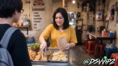 Si Kaca Mata Mas Rony Dan Mbok Penjual Gorengan