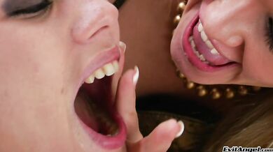 Lil Gaping Lesbians #04, Scene #04