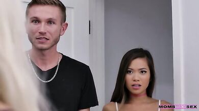 Mom Gets Jealous - S14:E10
