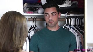 This Is Awkward - S4:E1