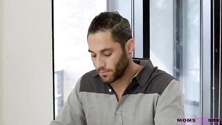 Slide Right In - S7:E6