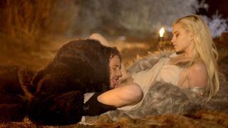 Throne Games Mother Of Dragons - S1:E7