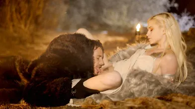 Throne Games Mother Of Dragons - S1:E7