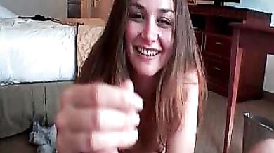 Super hot girlfriend acts like a pro in private