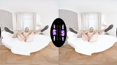 Blonde masturbates to clear her mind