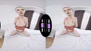 Hottie masturbates in a new outfit