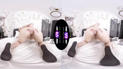 Hot blonde plays hot games