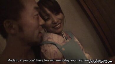 Kaede Moritaka cheats her man at home for cam