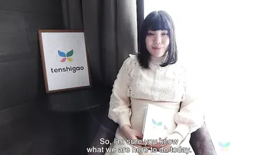 Ryo Izumi takes off her dress and reveals a chubby figure