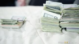 Sexy Gabriela Paltrova fucks her bank robbing buddies