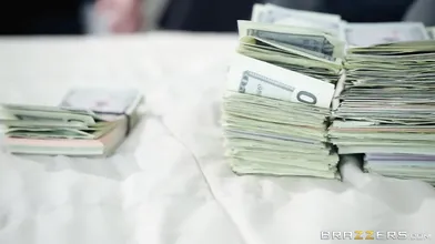 Sexy Gabriela Paltrova fucks her bank robbing buddies