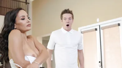 Horny MILF Lisa Ann gets ass massaged by big dick