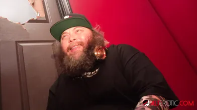 New HoHunters Recruit Arielle Aquinas Fucking Schwanz's Big Hard Cock