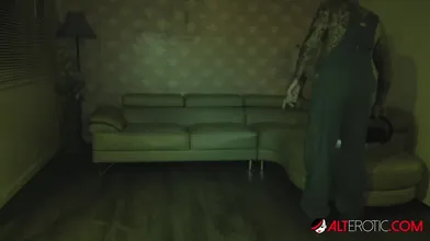 Stripper Ghost Kali Roses Gets Fucked By a Big Hard Cock