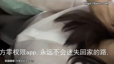 全程露脸操丁字裤女友一脸欲求不满上集-口交深喉