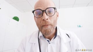 Brazzers: The sexy Nurse Angel Wicky Gets A Glory Hole Ass Fuck On PornHD