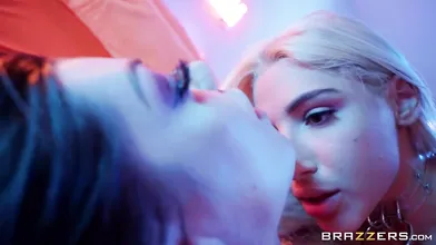 Squirting Sizzler Abella Danger 69s Karma RX