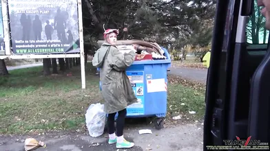 Mad Skinny Babe Waiting For Aliens When Meet Stranger In Van And Fuck Him