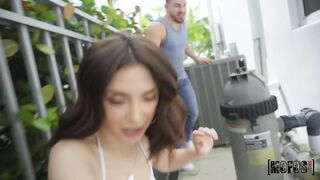 Jane Wilde Pops them Titties out in Parking Lot