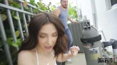 Jane Wilde Pops them Titties out in Parking Lot