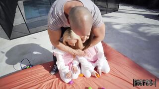 Petite FuckBunnies jump on Fat Cock Fast