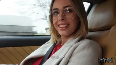 Jordi's Friend Misses Flight - but she's Right on time for POV
