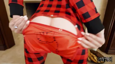 Mofos: Milk, Cookies and Cum on XPORN with Lily Larimar
