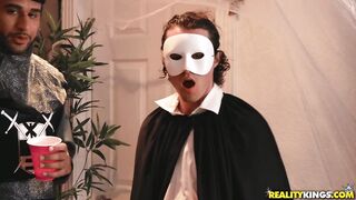 Victoria punishes her cheating man with Halloween banging
