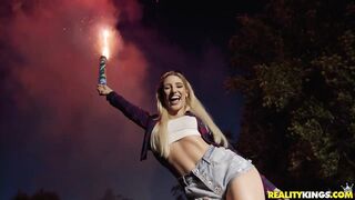 Abella Celebrates the 4th with Sparks from Butt!