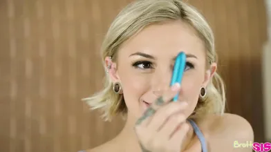 BrattySis: Stepsisters New Vibrator on XPORN with Chloe Temple and Haley Spades