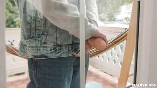 Reality Kings: Scooting, Flashing & Fucking on XPORN
