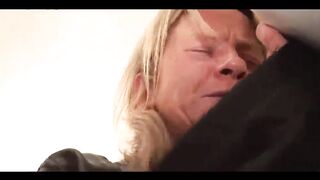 Deutsche Oma Rasiert Sich Fur Den Klempner