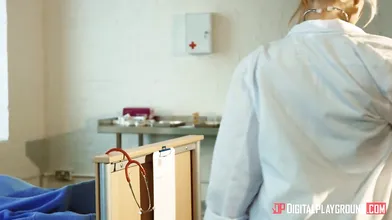 Hot blonde nurse gets a massive facial by a patient
