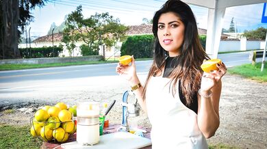 Old-ass Lemonade Stand Gal Picked up POV