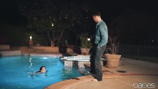 Bloke Finds Strange Mermaid in his Pool