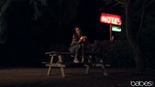 Yes-girl Dumps BF and Finds Adventure at Dodgy Motel!