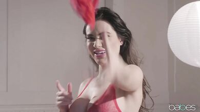 Heat packing interracial scene with a busty brunette