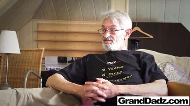 Old Psychologist Tries a New Method
