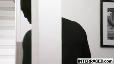 My robber is a voyeur