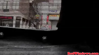 Redlight hooker sucks and fucks tourist