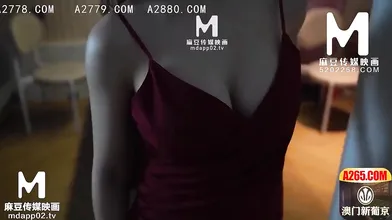 【国产】麻豆传媒作品/MDX0161-女使者服务资深赌神-001/免费观看