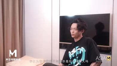 【国产】麻豆传媒作品-绿茶空姐浪荡心机-MMZ-022-精彩播放