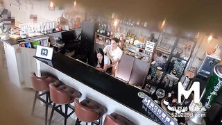 【国产】麻豆传媒作品/MDWP-007淫行餐酒馆/免费观看