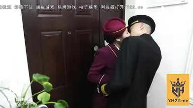 【国产】麻豆传媒作品/MDX0143-空姐与人夫机长的秘密性爱-001/免费观看