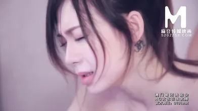 【国产】麻豆传媒作品/MDX-0096深夜客服人员-来自男友的探班002/免费观看