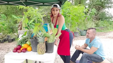 Reality Kings: Fresh Corn with Roxie Sinner on XPORN