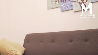 【国产】麻豆传媒作品/诱惑家庭女孩/免费观看