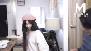 【国产】麻豆传媒作品/骚货妹妹勾引姐夫/免费观看